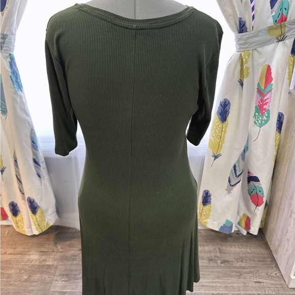 Green Ribbed Dress - Picture 2 of 3